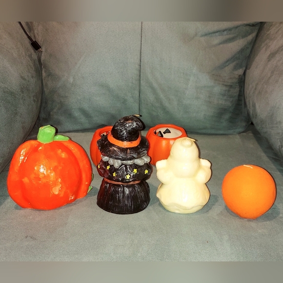 4 NEW HALLOWEEN WAX CANDLES HAND-CRAFTED & PAINTED GHOST WITCH PUMPKIN BLACK CAT - Picture 3 of 9
